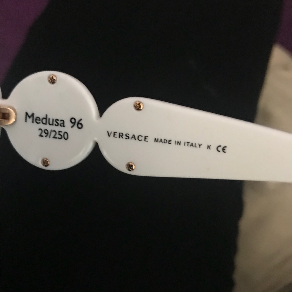 Authentic Versace sunglasses w/ logo on side - Picture 8 of 8